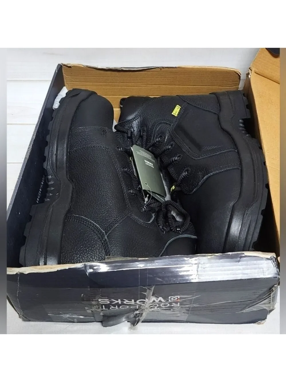 New Rockport Black 6